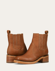 Saddle
