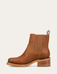 Saddle