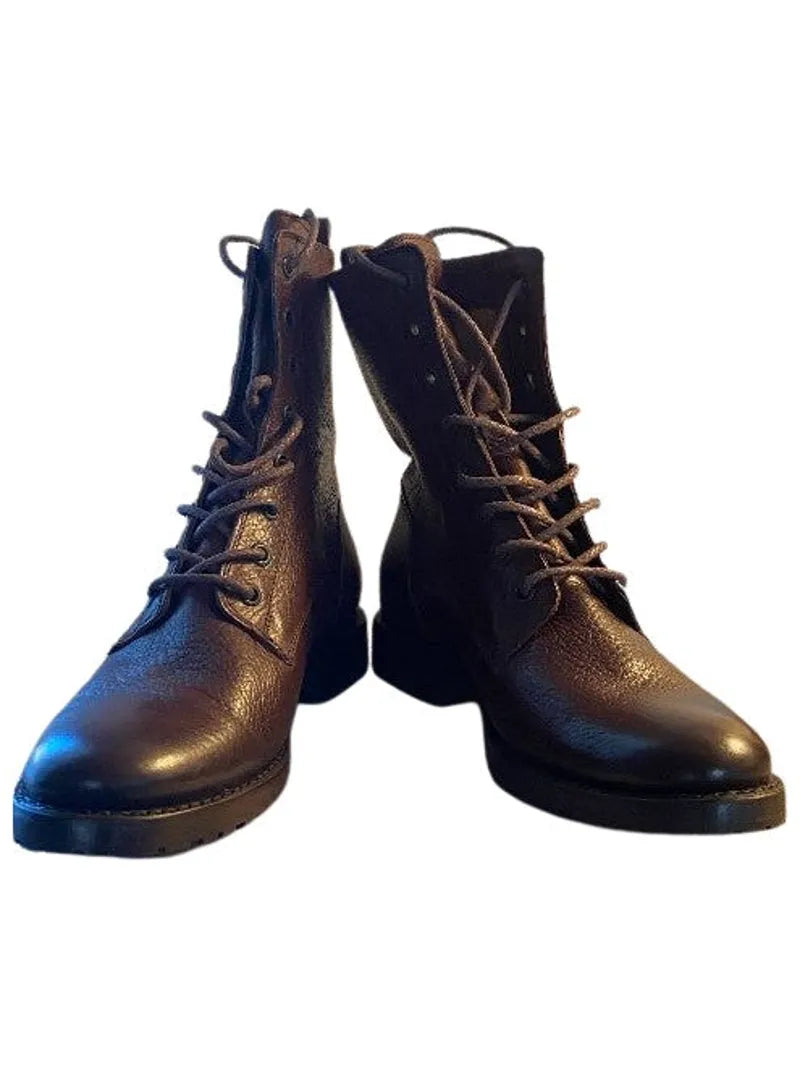 Pre-Loved Lace Bootie, Size 8.5