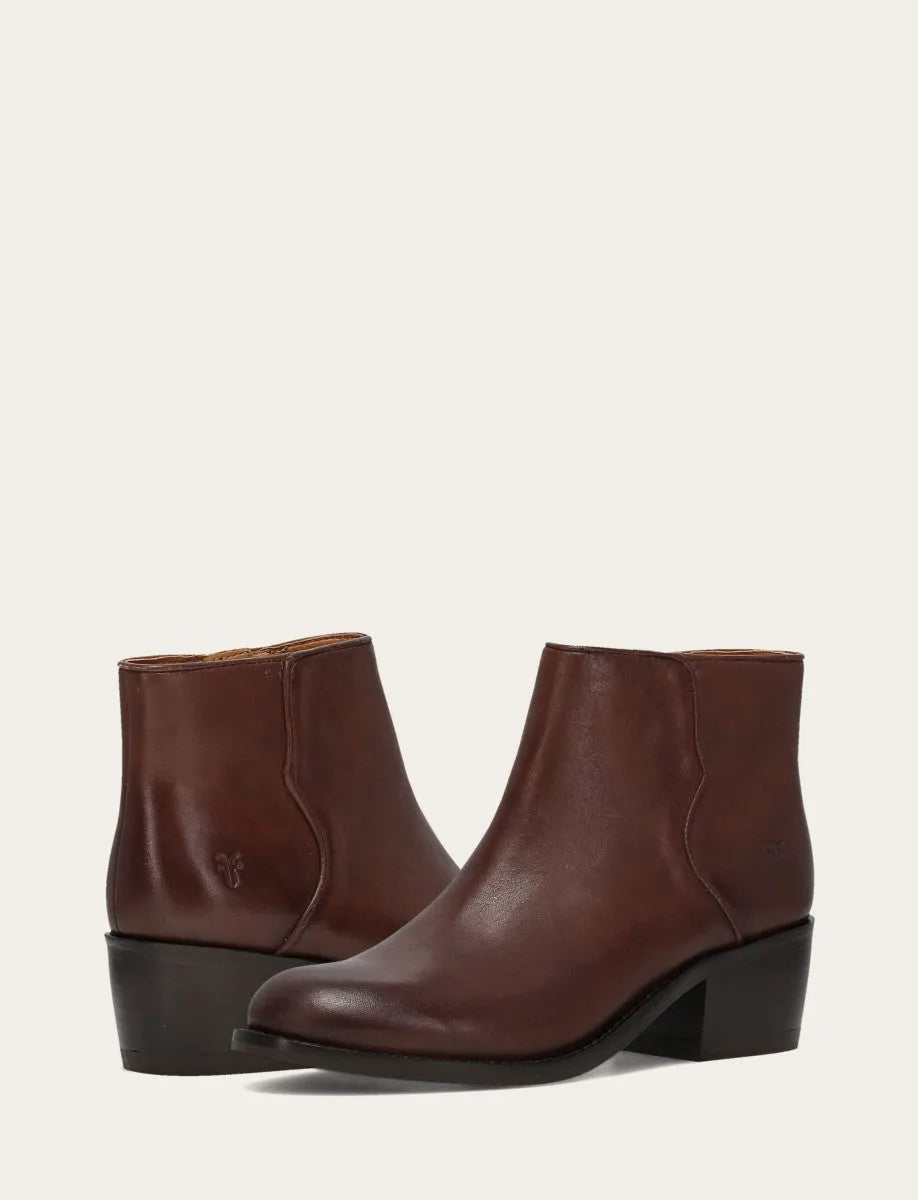 Saddle