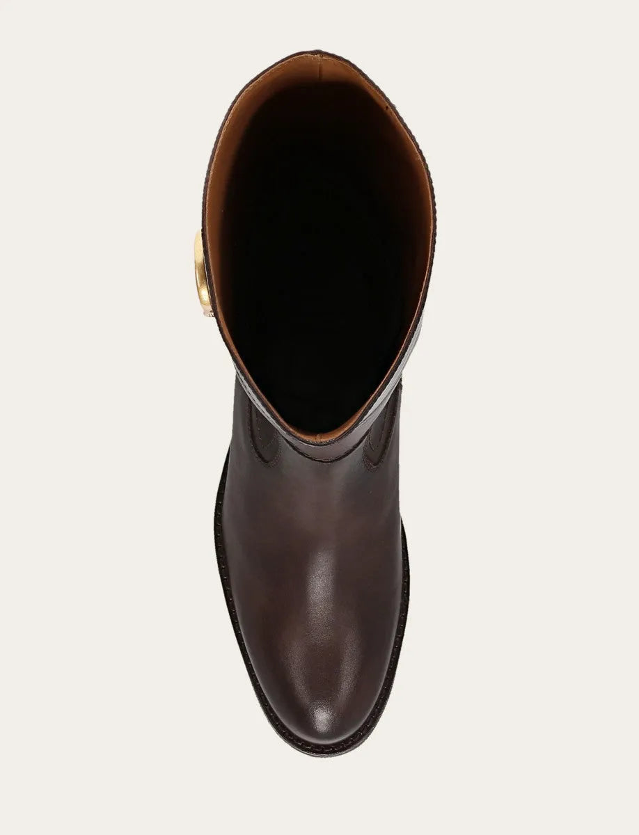 Black/brown