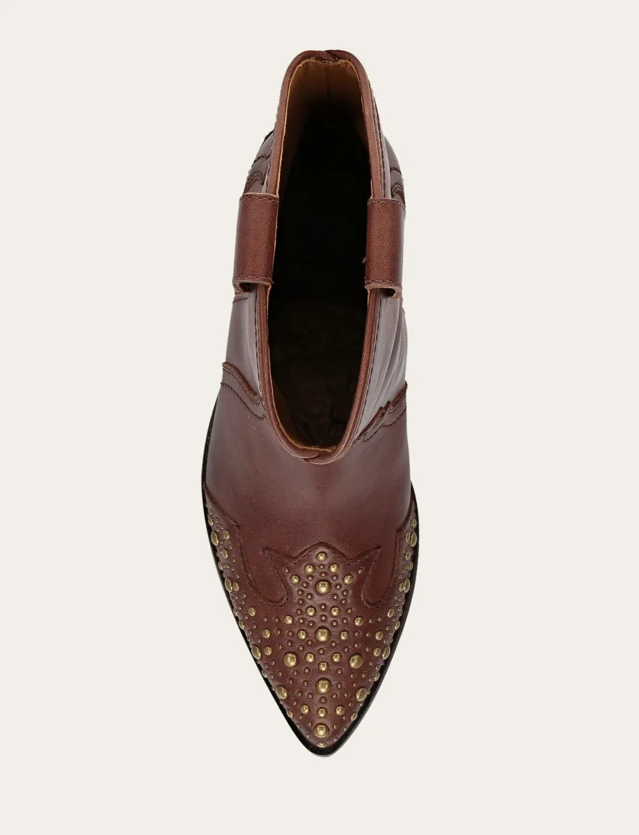 Saddle