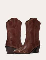 Saddle
